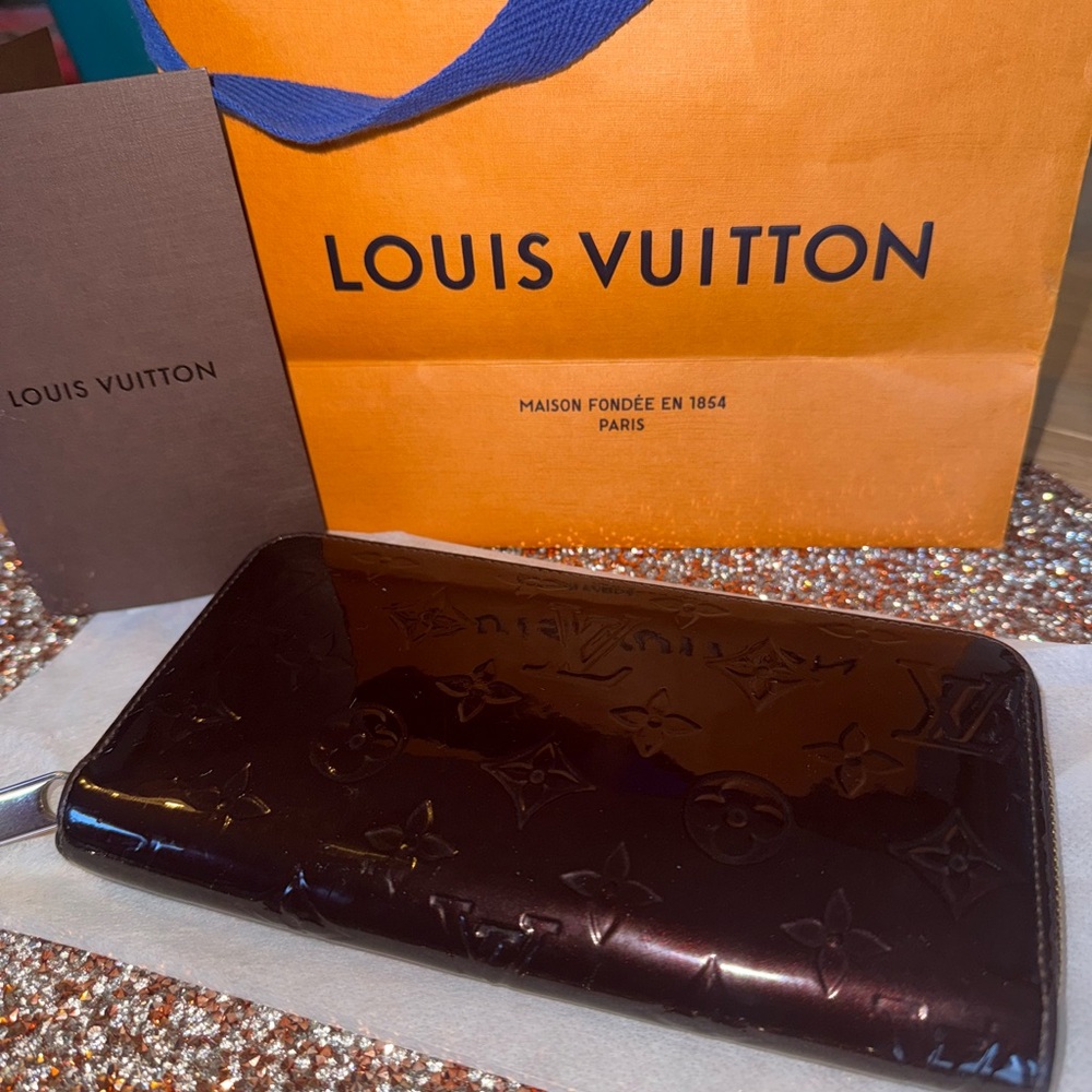 Louis Vuitton Vernis Monogram Wallet